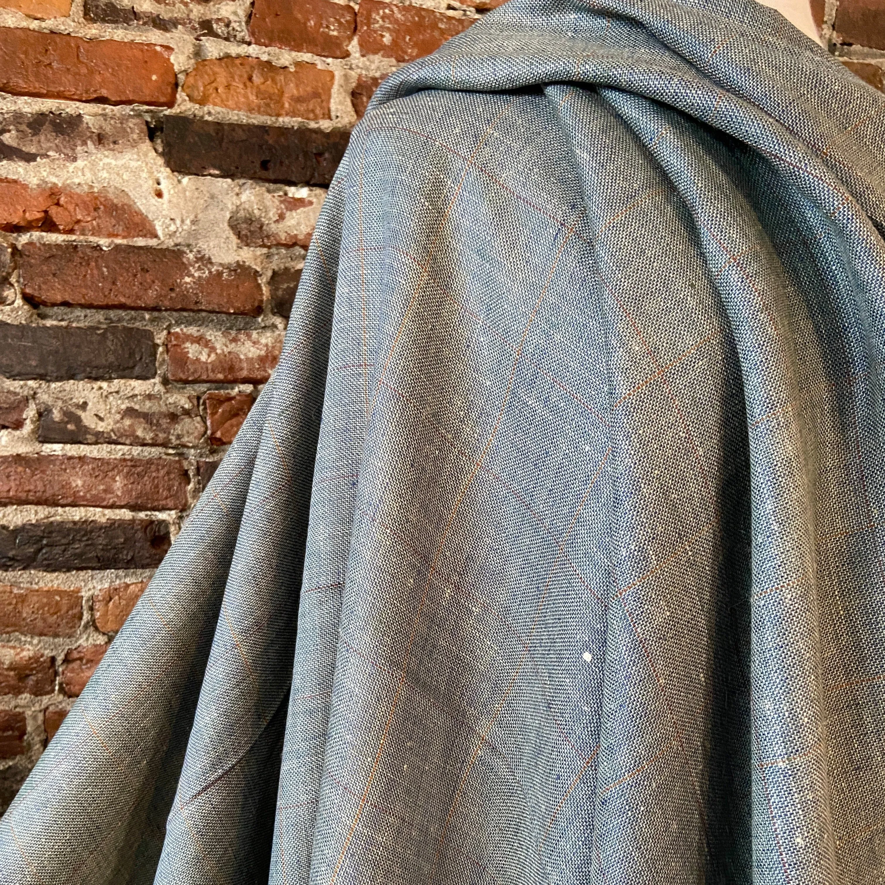 100% Yarn Dyed Linen in Farmhouse Kitchen