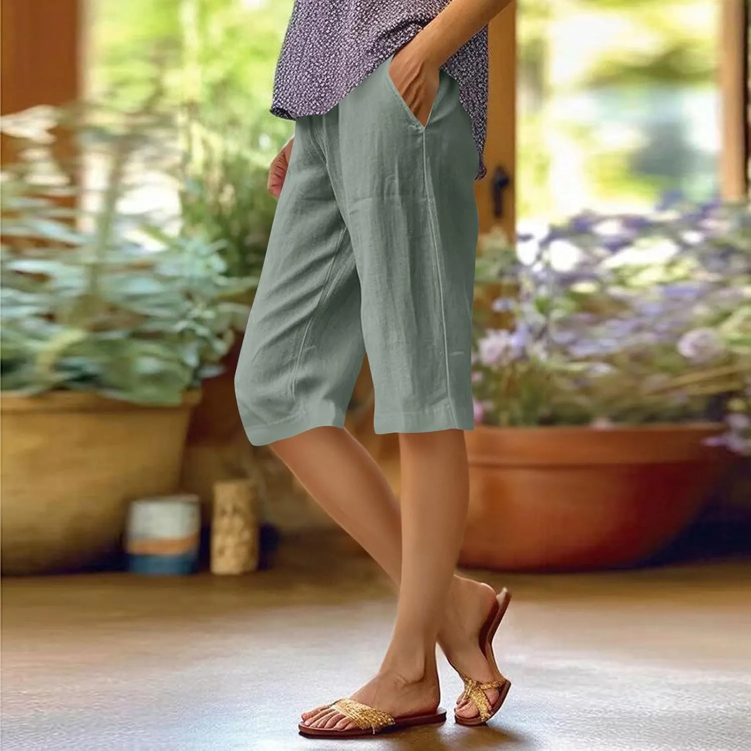 Finelylove Linen Shorts for Women Knee Lenght Lightweight Summer Bermuda Shorts Casual Summer Beach Shorts Boho Capri Pants